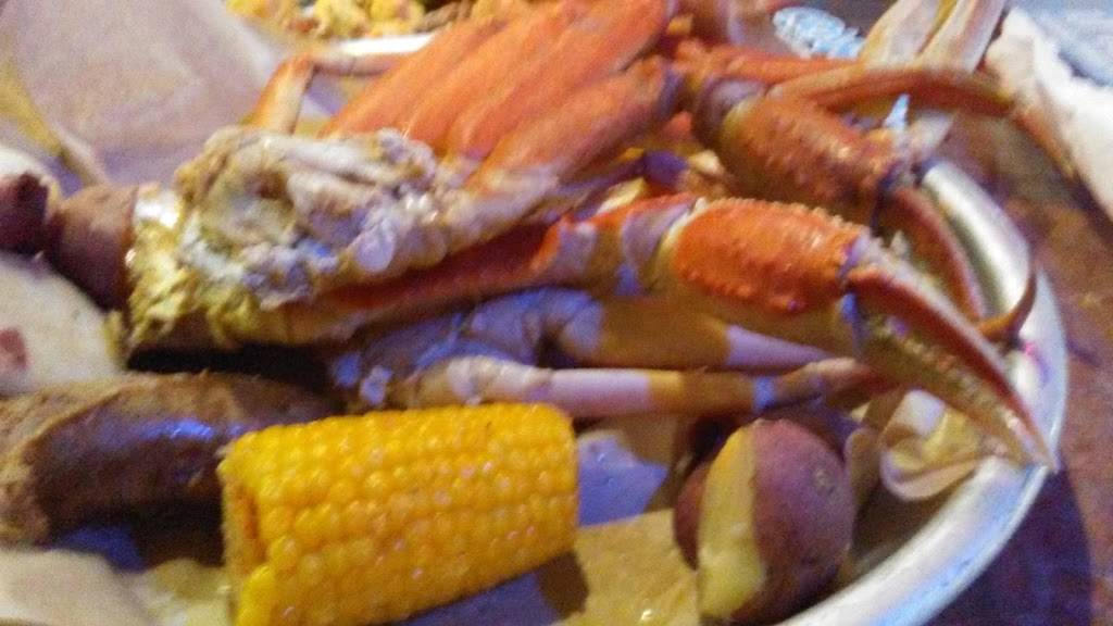 Crawdaddy’s Restaurant & Oyster Bar | restaurant | 762 Parkway #5, Gatlinburg, TN 37738, USA | 8654303755 OR +1 865-430-3755
