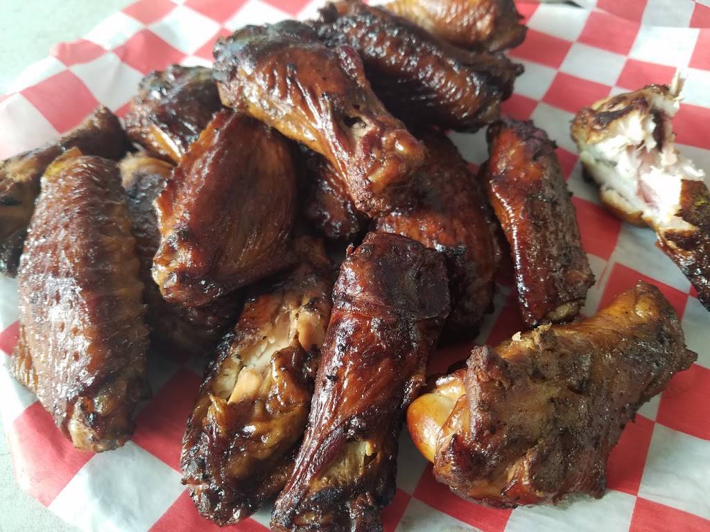 Smokin This and That BBQ | restaurant | 10020 Demia Way, Florence, KY 41042, USA | 8598170492 OR +1 859-817-0492