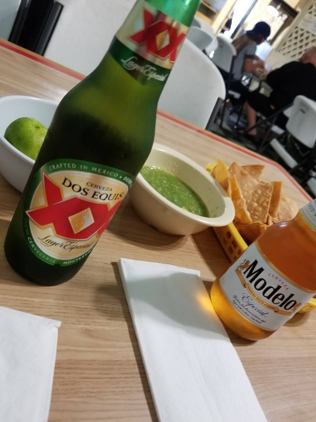 La Hacienda | restaurant | 5009 Abbott Rd, Lynwood, CA 90262, USA | 3235642721 OR +1 323-564-2721