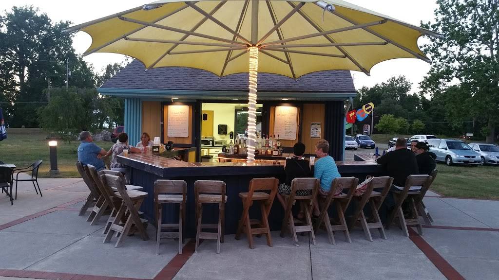 1812 Food & Spirits | restaurant | 2590 E Sand Rd, Port Clinton, OH 43452, USA | 4199607588 OR +1 419-960-7588