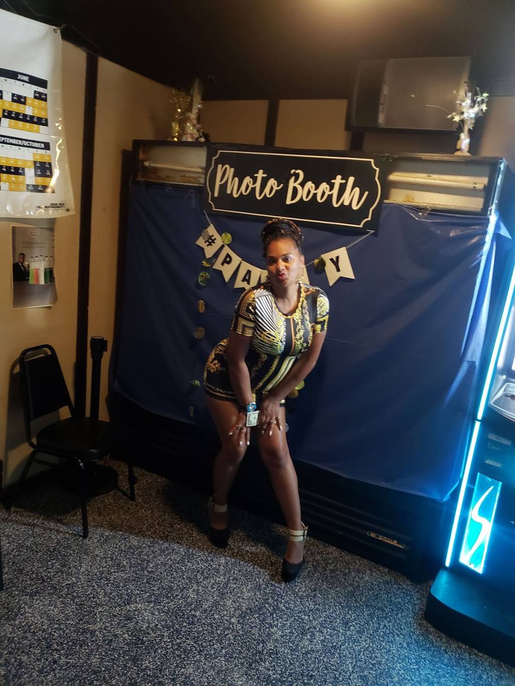 The Gramu Lounge | restaurant | 11752 Frankstown Rd, Penn Hills, PA 15235, USA | 4122410322 OR +1 412-241-0322