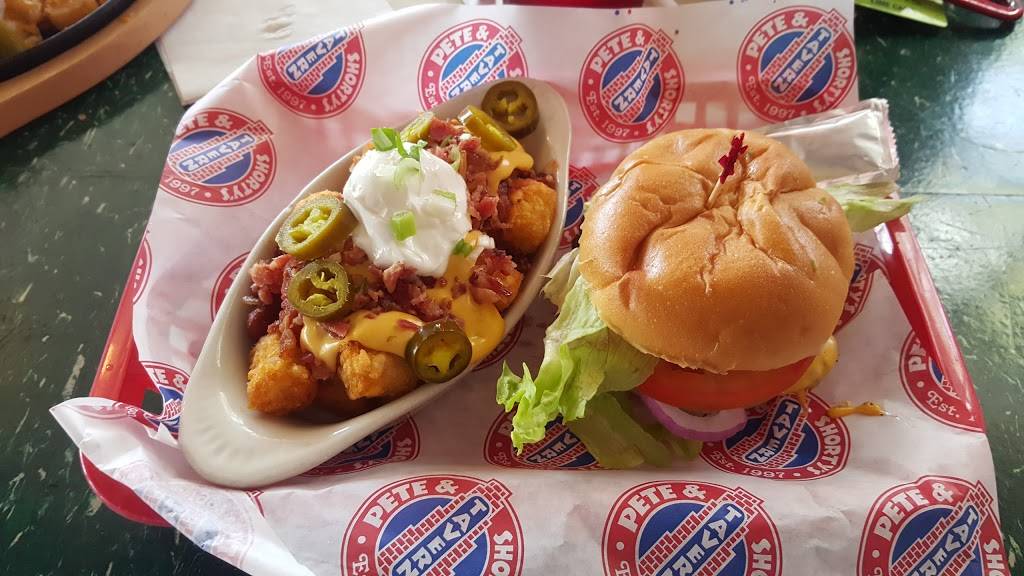 Pete & Shortys Iowa Bistro | restaurant | 2820 Gulf to Bay Blvd, Clearwater, FL 33759, USA | 7277990580 OR +1 727-799-0580
