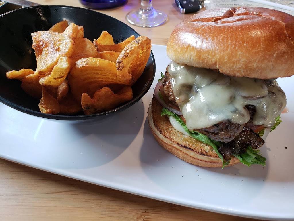 Growler USA - The Colony | restaurant | 6520 Cascades Ct suite 200, The Colony, TX 75056, USA | 2144691558 OR +1 214-469-1558