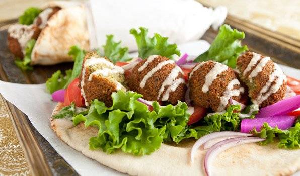 Tybahs Kebab | restaurant | 1240 Simcoe St N, Oshawa, ON L1G 1A1, Canada | 9052404611 OR +1 905-240-4611