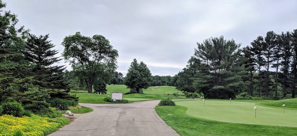 Clearbrook Golf Club & The Grill Room at Clearbrook | restaurant | 6494 Clearbrook Dr, Saugatuck, MI 49453, USA | 2698572000 OR +1 269-857-2000