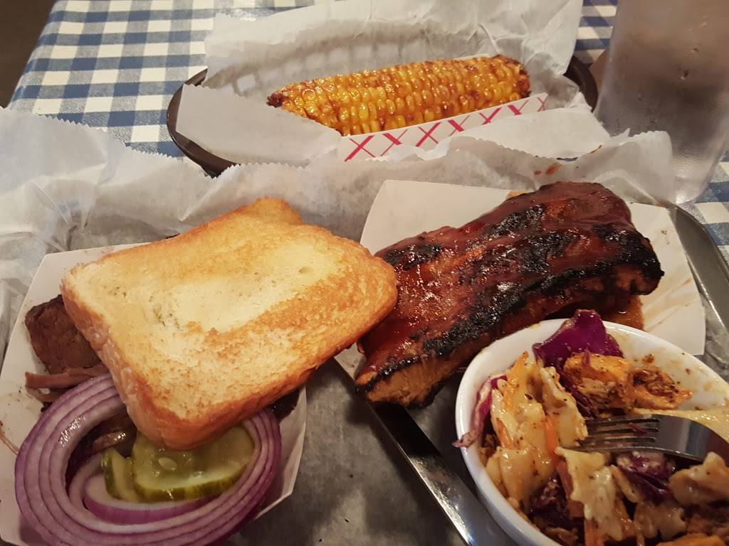Marks Feed Store | restaurant | 10316 Dixie Hwy, Valley Station, KY 40272, USA | 5029337707 OR +1 502-933-7707