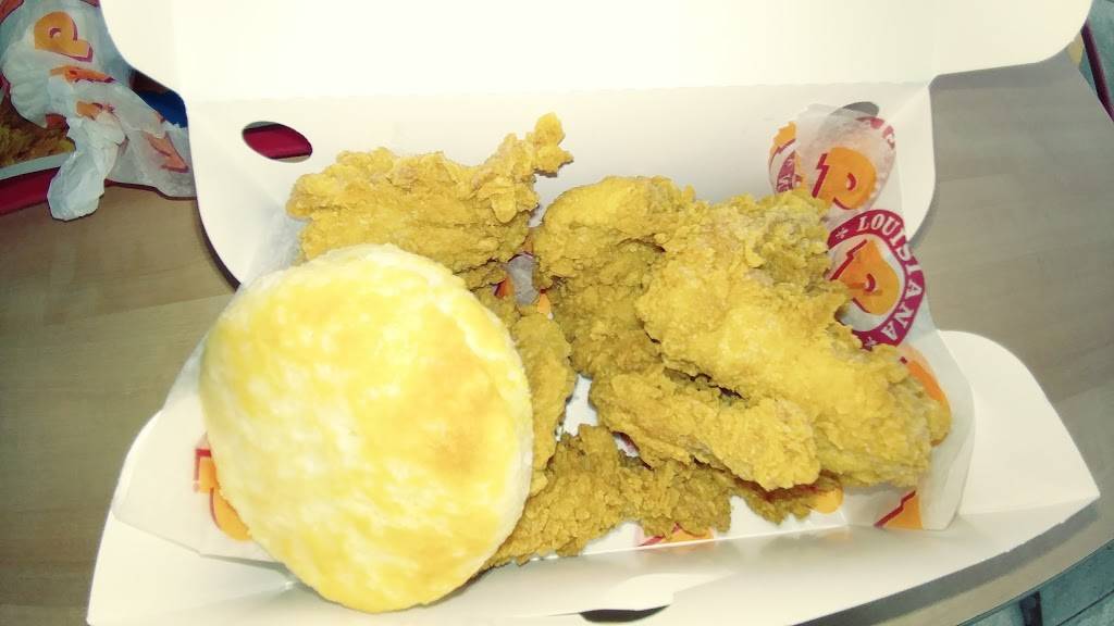 Popeyes Louisiana Kitchen | restaurant | 21903 N Conduit Ave, Springfield Gardens, NY 11413, USA | 7184135947 OR +1 718-413-5947
