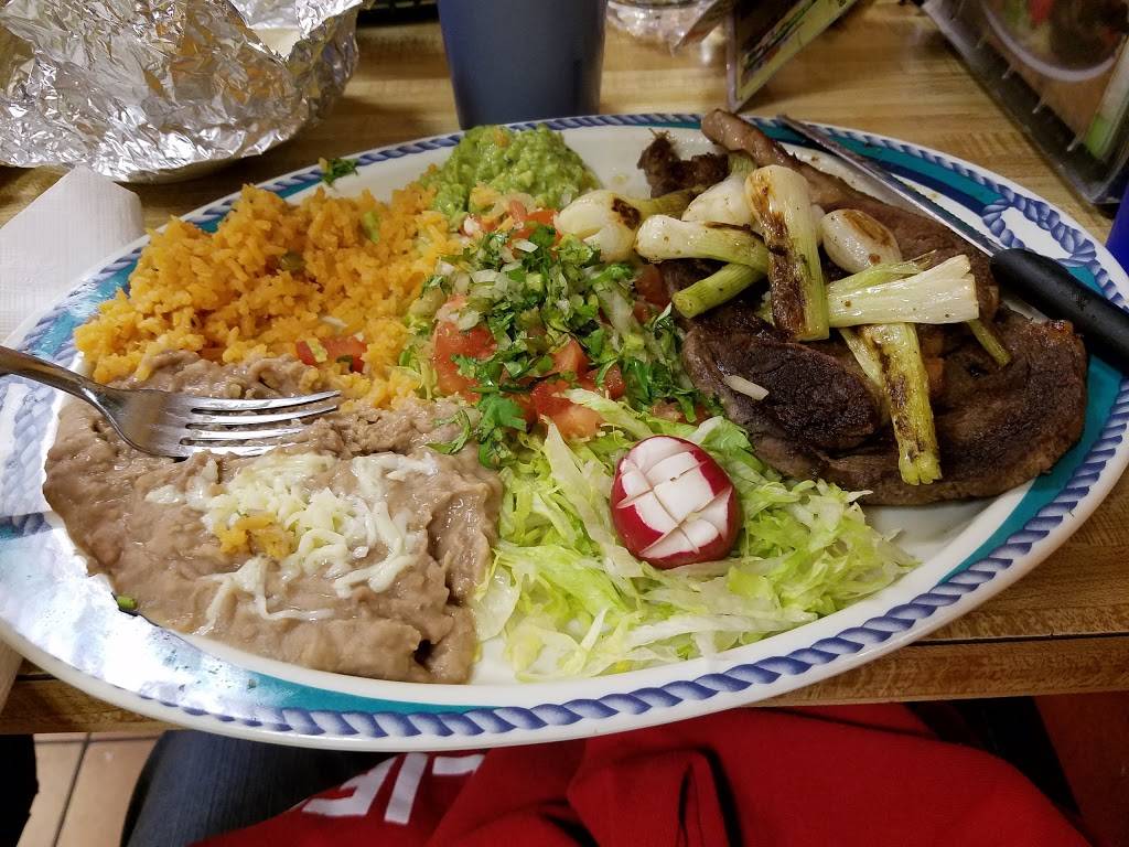 Taco N Madre | restaurant | 80 N Pine Ave, Ocala, FL 34475, USA | 3526715277 OR +1 352-671-5277
