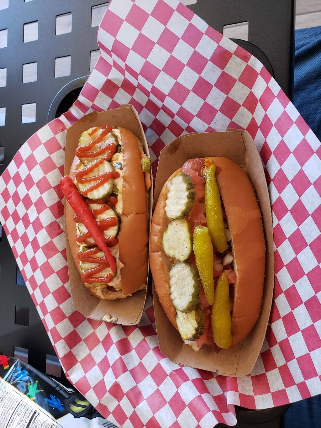 Charlie Graingers | restaurant | 10010 Ford Ave Suite A, Richmond Hill, GA 31324, USA | 9124452807 OR +1 912-445-2807