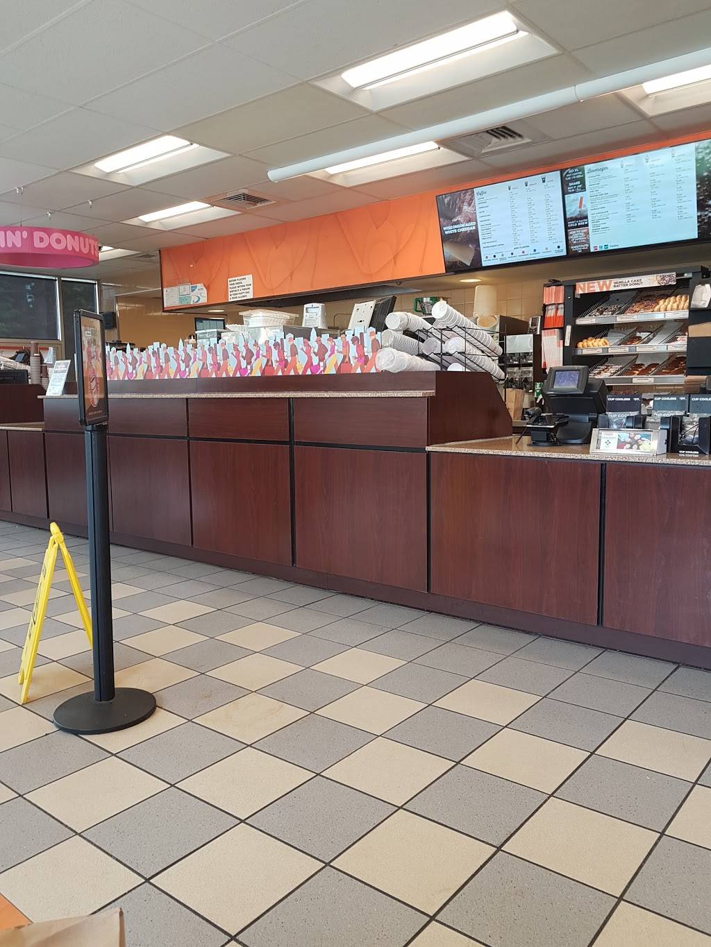 Dunkin | bakery | 255 E Main St, Meriden, CT 06450, USA | 2036301550 OR +1 203-630-1550
