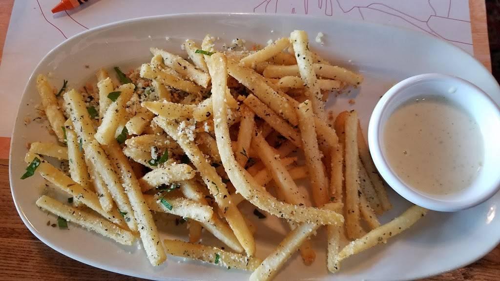 Giordanos | restaurant | 3224 S, IL-59, Naperville, IL 60564, USA | 6309049800 OR +1 630-904-9800