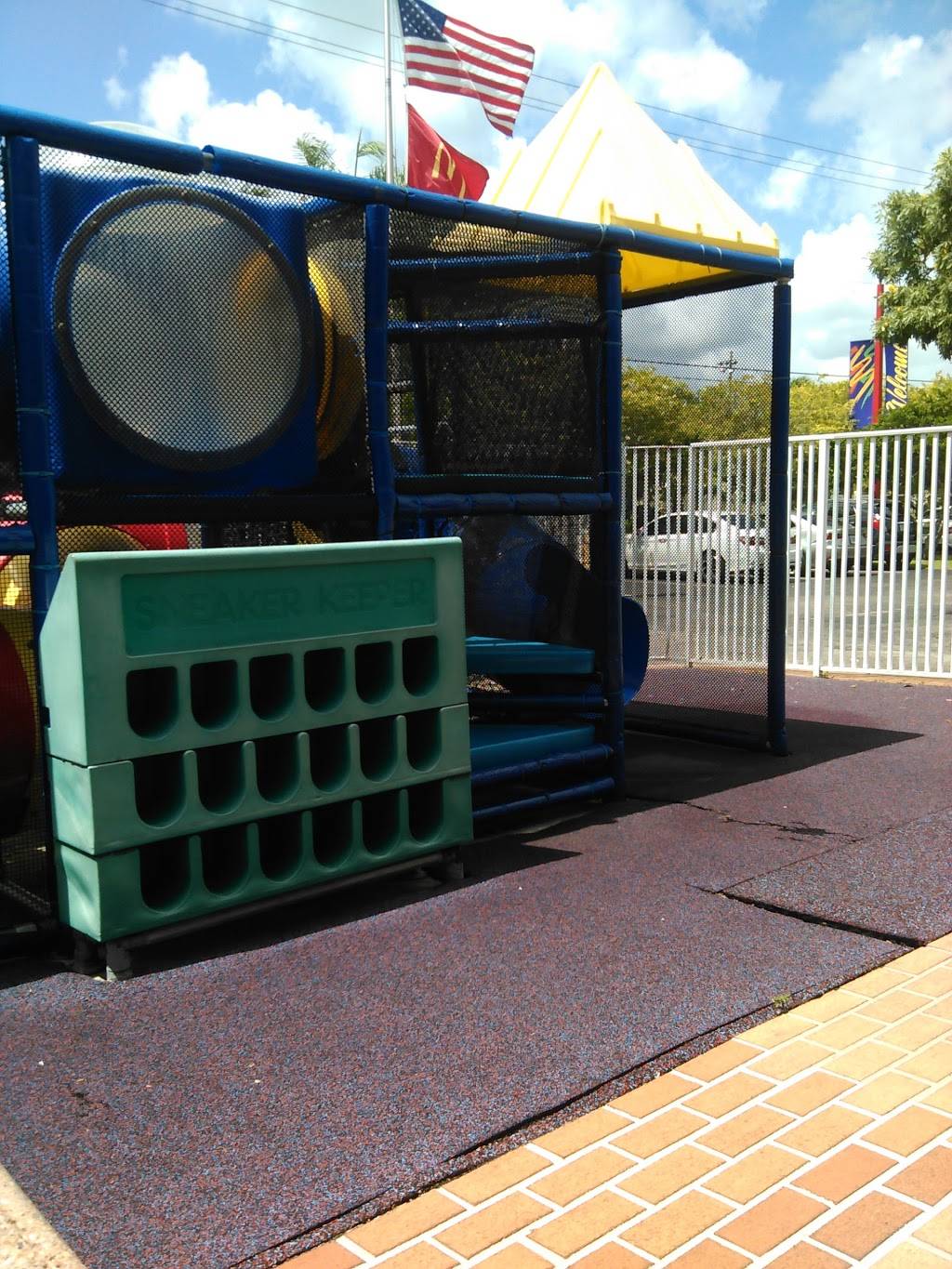 McDonalds | cafe | 10013 W, Sunset Strip, Sunrise, FL 33322, USA | 9547486706 OR +1 954-748-6706