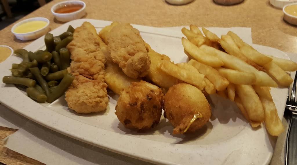 Captain Ds | restaurant | 101 Supercenter Dr, Calera, AL 35040, USA | 2056689949 OR +1 205-668-9949