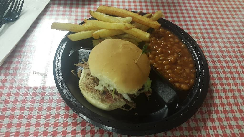 Hickory Pit | restaurant | 1491 Canton Mart Rd, Jackson, MS 39211, USA | 6019567079 OR +1 601-956-7079