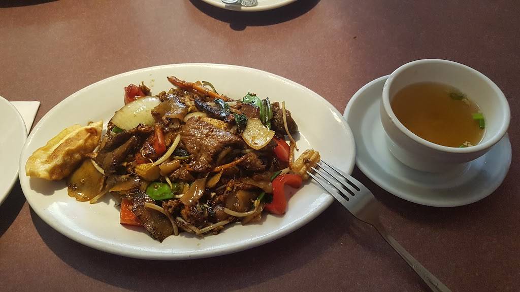 Big Bowl Pho | restaurant | 7106 NW Prairie View Rd, Kansas City, MO 64151, USA | 8163823488 OR +1 816-382-3488