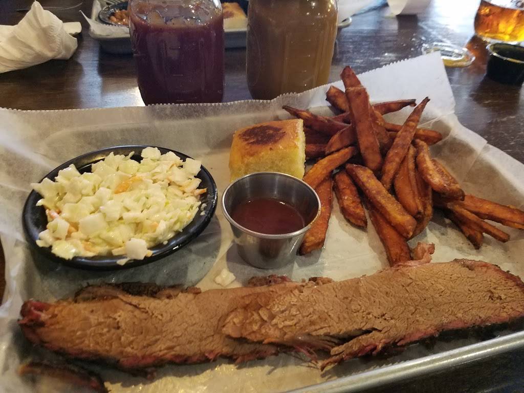 3 Bricks BBQ & Grill | restaurant | 2667 S Woodland Blvd, DeLand, FL 32720, USA | 3864699445 OR +1 386-469-9445