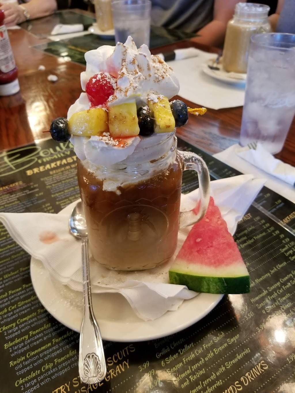 Boulevard Family Restaurant | restaurant | 7507 Little Rd, New Port Richey, FL 34654, USA | 7278079946 OR +1 727-807-9946