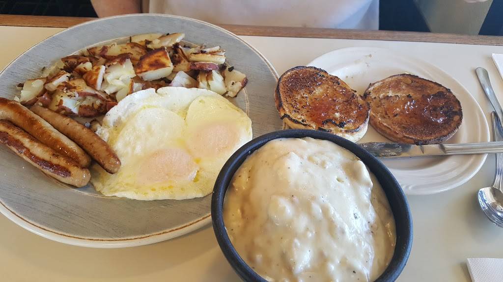 Hangar One Cafe | cafe | 4200 Walden Weaver Rd, Hemet, CA 92545, USA | 9517665460 OR +1 951-766-5460