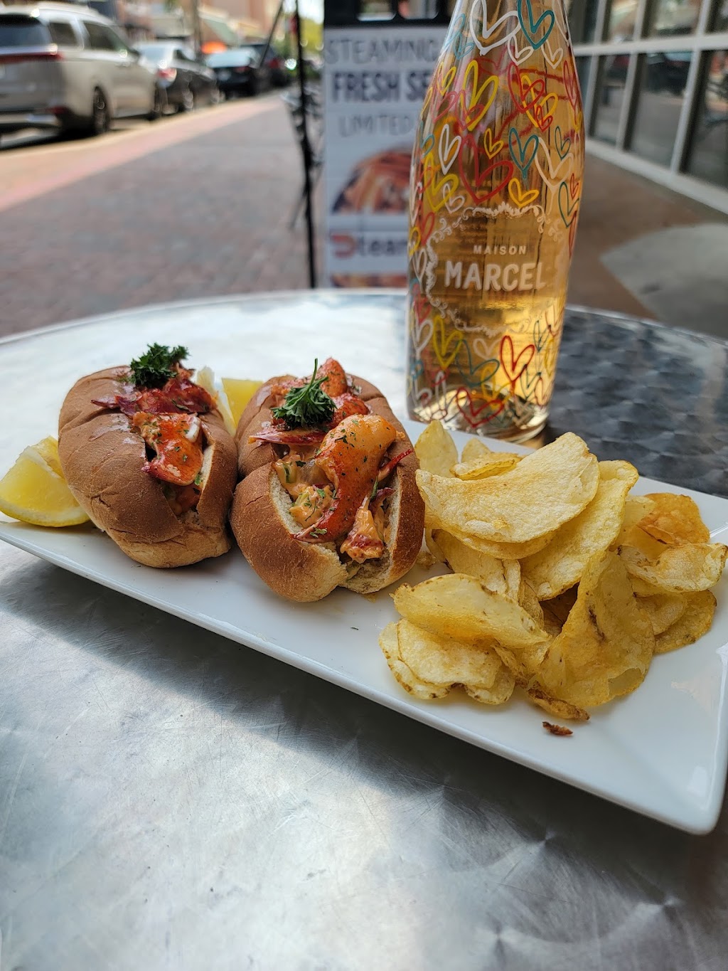 Steam Joint at Casks & Flights | restaurant | 121 S Palafox St, Pensacola, FL 32502, USA | 8504953897 OR +1 850-495-3897