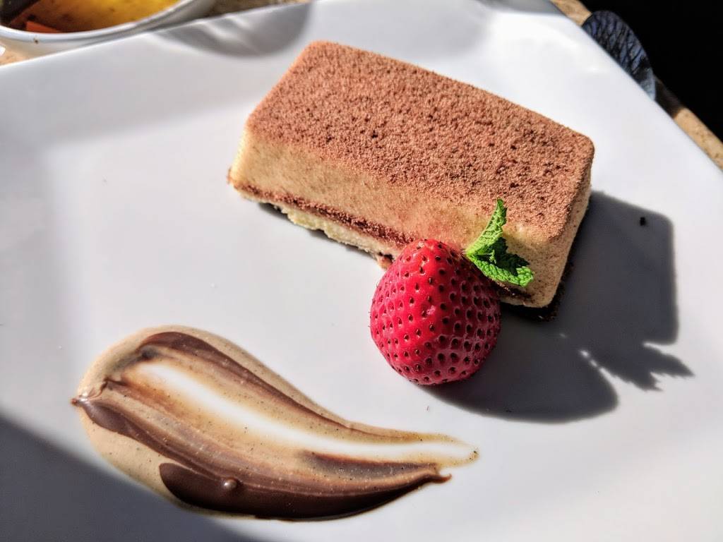 Wine Country Trattoria | restaurant | 1313 S, Disneyland Dr, Anaheim, CA 92802, USA | 7147813463 OR +1 714-781-3463