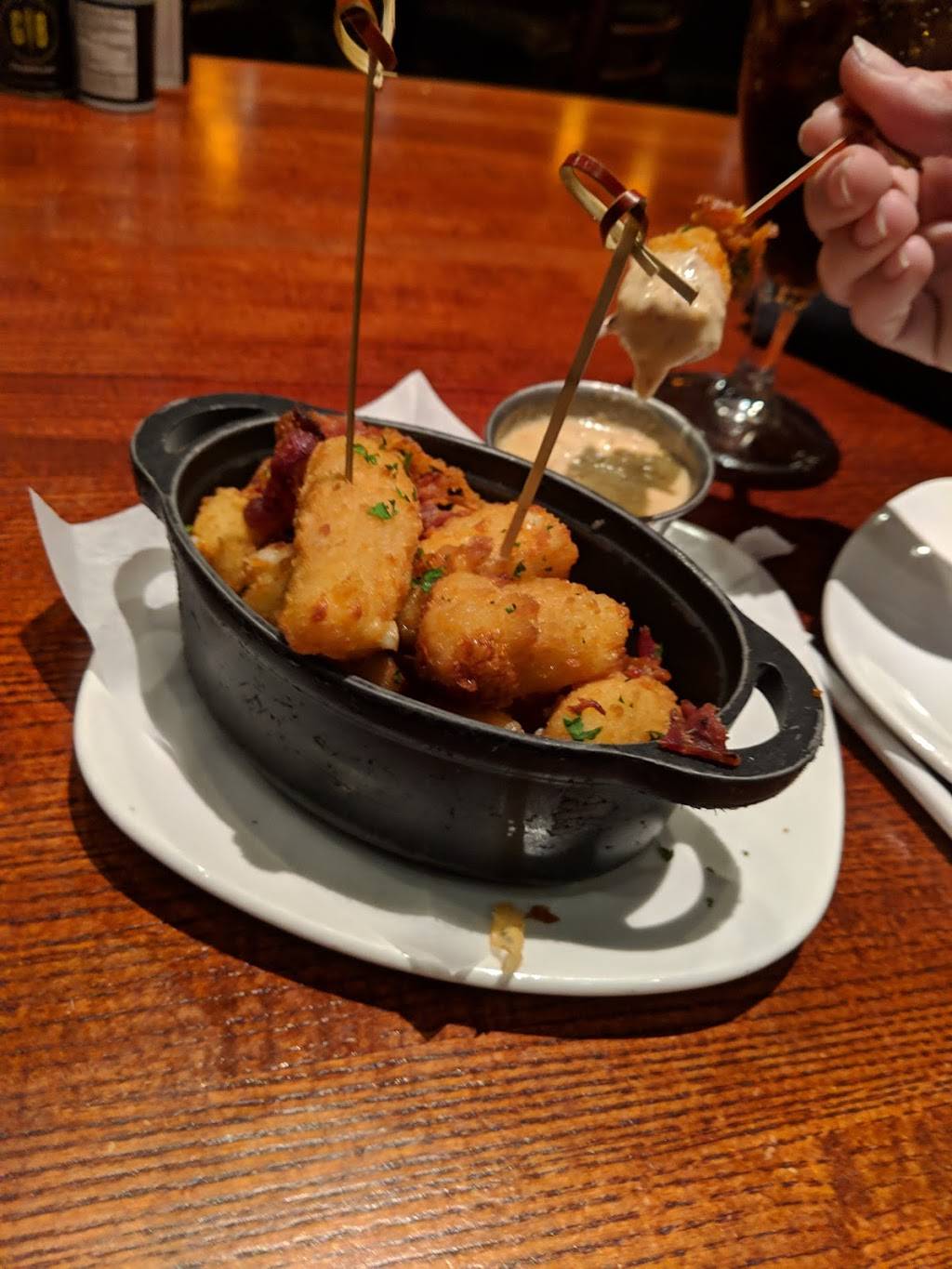 Gordon Biersch Brewery Restaurant | restaurant | 5010 Mission Center Rd, San Diego, CA 92108, USA | 6196881120 OR +1 619-688-1120