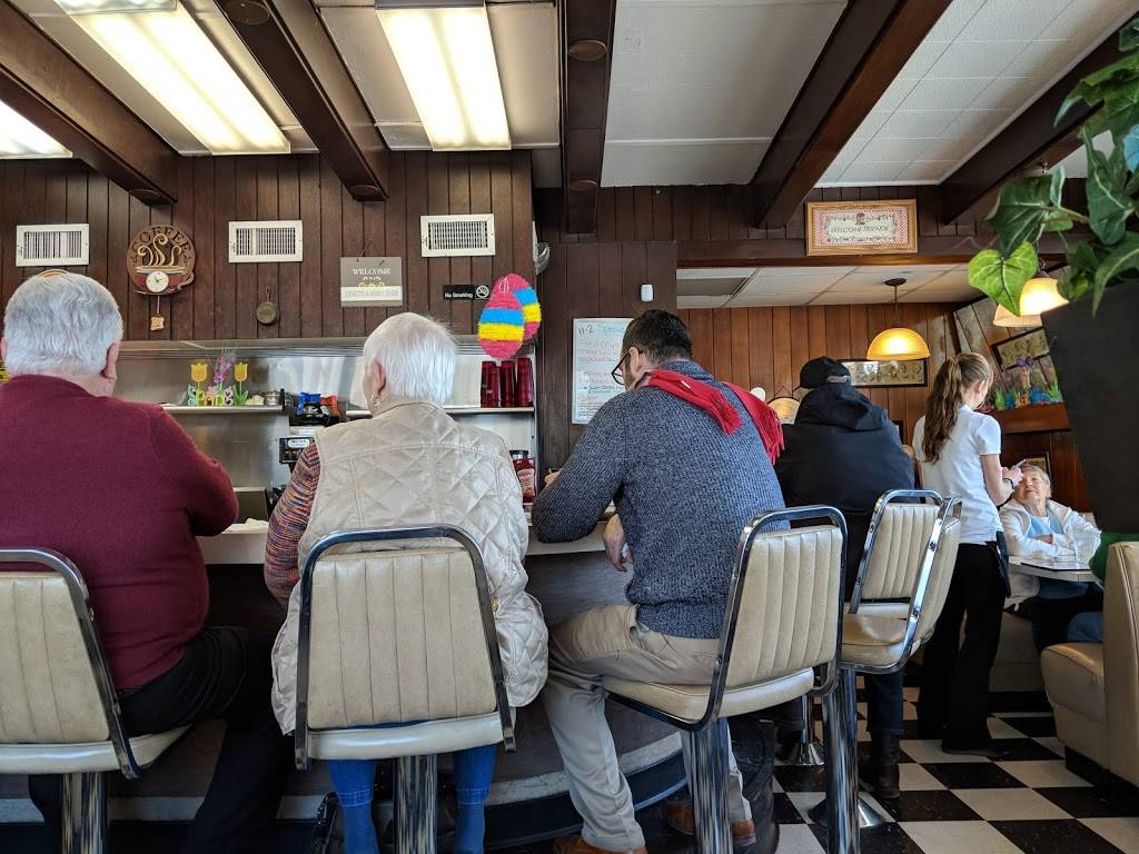 Lynette & Jerris Diner | restaurant | 334 Amherst St, Winchester, VA 22601, USA | 5405047995 OR +1 540-504-7995