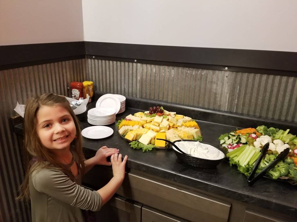 Chrome Horse Saloon | night club | 1201 3rd St SE, Cedar Rapids, IA 52401, USA | 3192004440 OR +1 319-200-4440