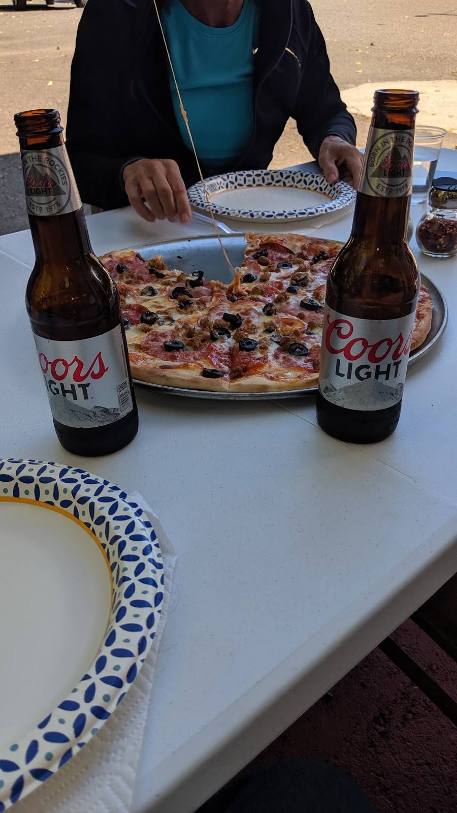 Hoodsport Pizzeria | restaurant | 150 N Lake Cushman Rd, Hoodsport, WA 98548, USA | 3608772229 OR +1 360-877-2229