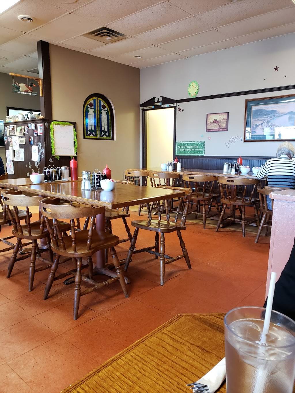 Spuds Restaurant and Catering | restaurant | 140 Industrial Blvd, Napanee, ON K7R 3Y9, Canada | 6133546787 OR +1 613-354-6787