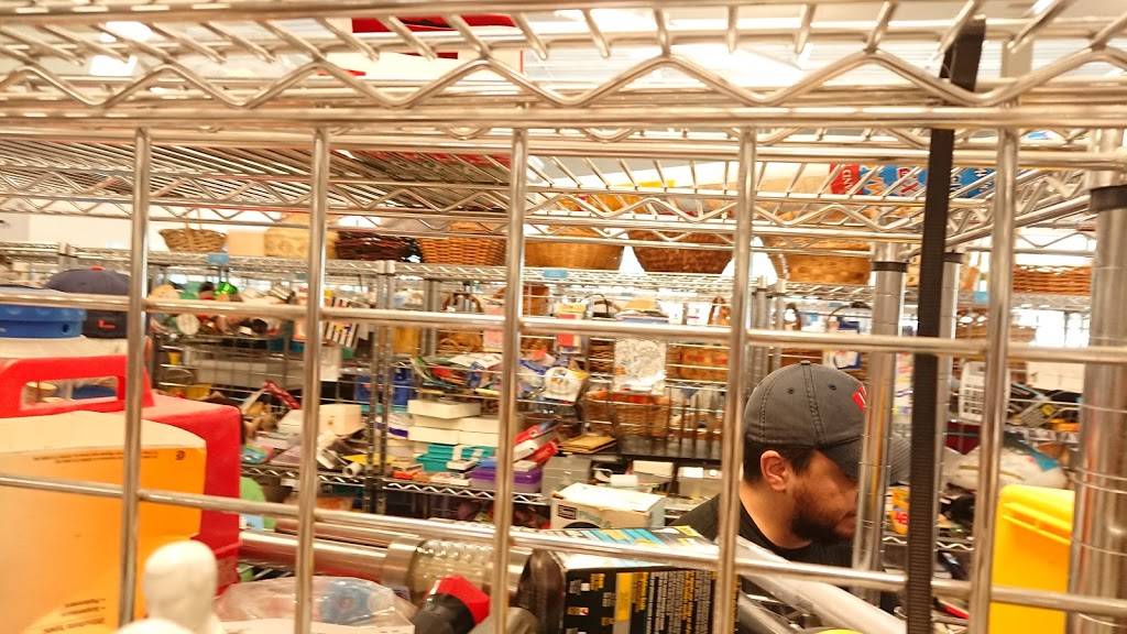 Westchester Commons | shopping mall | 3001-3075 S Wolf Rd, Westchester, IL 60154, USA | 6306452800 OR +1 630-645-2800