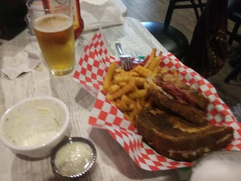 Highlander’s Grill & Tavern | restaurant | 4527 Tynecastle Hwy, Seven Devils, NC 28604, USA | 8288989613 OR +1 828-898-9613