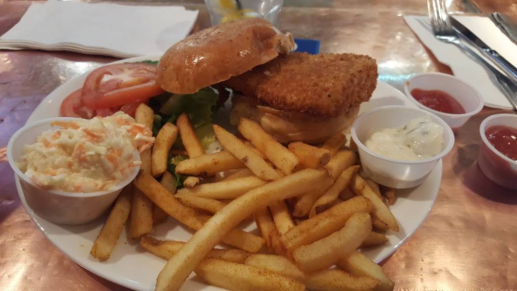 Clam Tavern | restaurant | 339 E Broadway Ave, Clifton Heights, PA 19018, USA | 6106239537 OR +1 610-623-9537