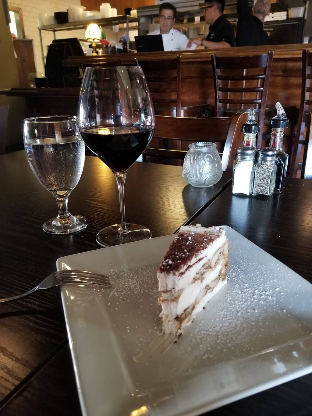 Angelinos Trattoria | meal delivery | 4386 Lankershim Blvd, North Hollywood, CA 91602, USA | 8187695241 OR +1 818-769-5241