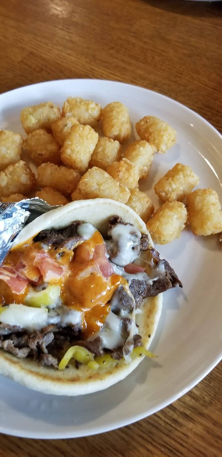 Cleats Chardon | restaurant | 602 South St, Chardon, OH 44024, USA | 4402858222 OR +1 440-285-8222