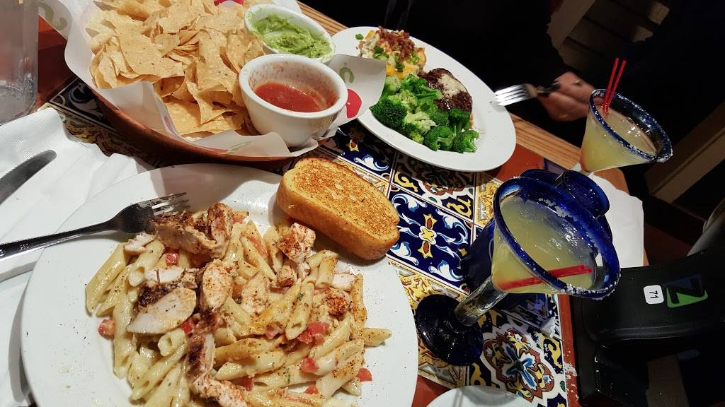 Chilis Grill & Bar | meal takeaway | 7225 W Cermak Rd, North Riverside, IL 60546, USA | 7082210051 OR +1 708-221-0051