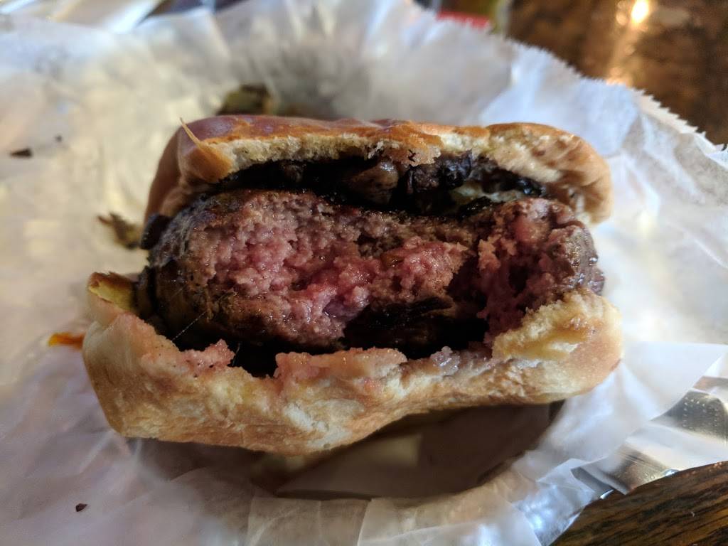 The Bulldog Pub | restaurant | 577 Deltona Blvd #1, Deltona, FL 32725, USA | 3868600800 OR +1 386-860-0800