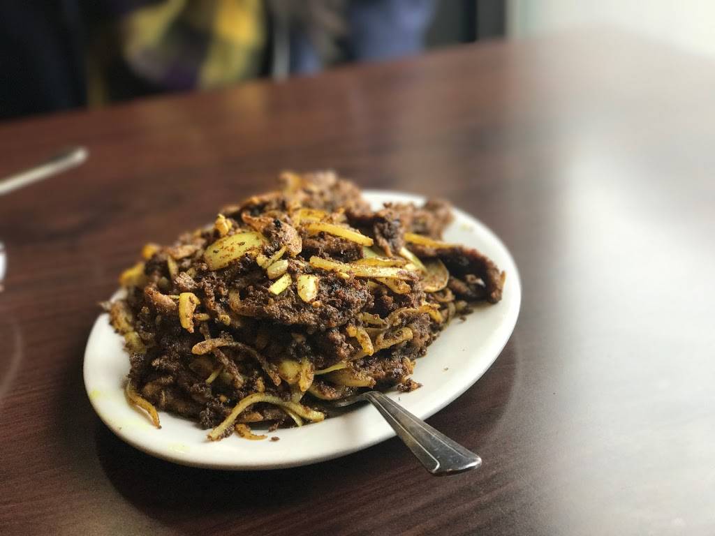 Benab Family Restaurant | restaurant | 3085 Hurontario St, Mississauga, ON L5A 4E4, Canada | 9052818499 OR +1 905-281-8499