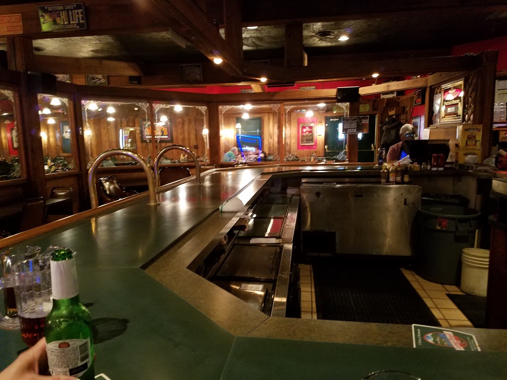 Dillys | restaurant | 642 Lincoln Way W, Chambersburg, PA 17201, USA | 7172638986 OR +1 717-263-8986