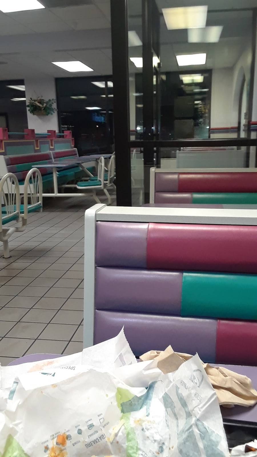 Taco Bell | meal takeaway | 2212 W Sycamore St, Kokomo, IN 46901, USA | 7654574363 OR +1 765-457-4363