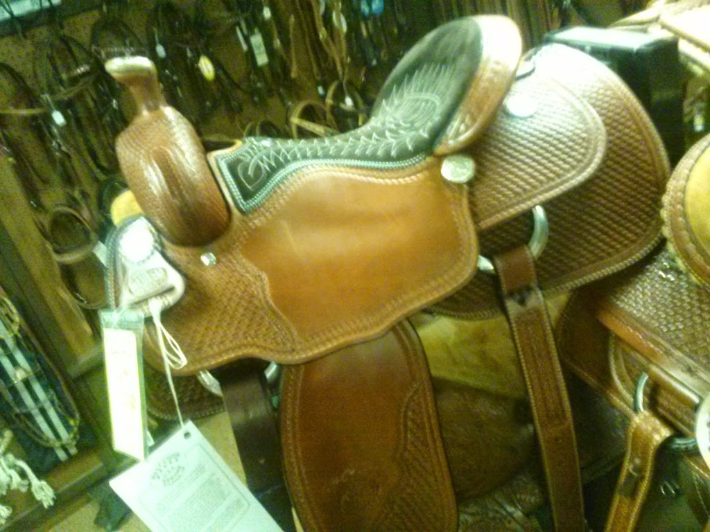 J & J Tack Shack | restaurant | 2615 Eaton Ave, Eaton Park, FL 33840, USA | 8636651983 OR +1 863-665-1983