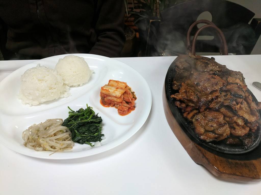 Seoul Korean BBQ | restaurant | 122 N San Fernando Blvd, Burbank, CA 91502, USA | 8185595578 OR +1 818-559-5578