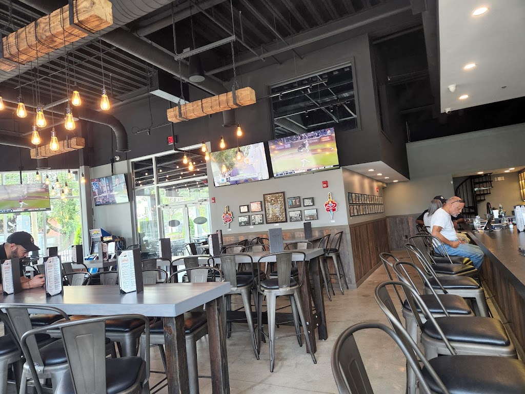 Brass Tap Hapeville | restaurant | 925 Virginia Ave, Hapeville, GA 30354, USA | 4045001990 OR +1 404-500-1990