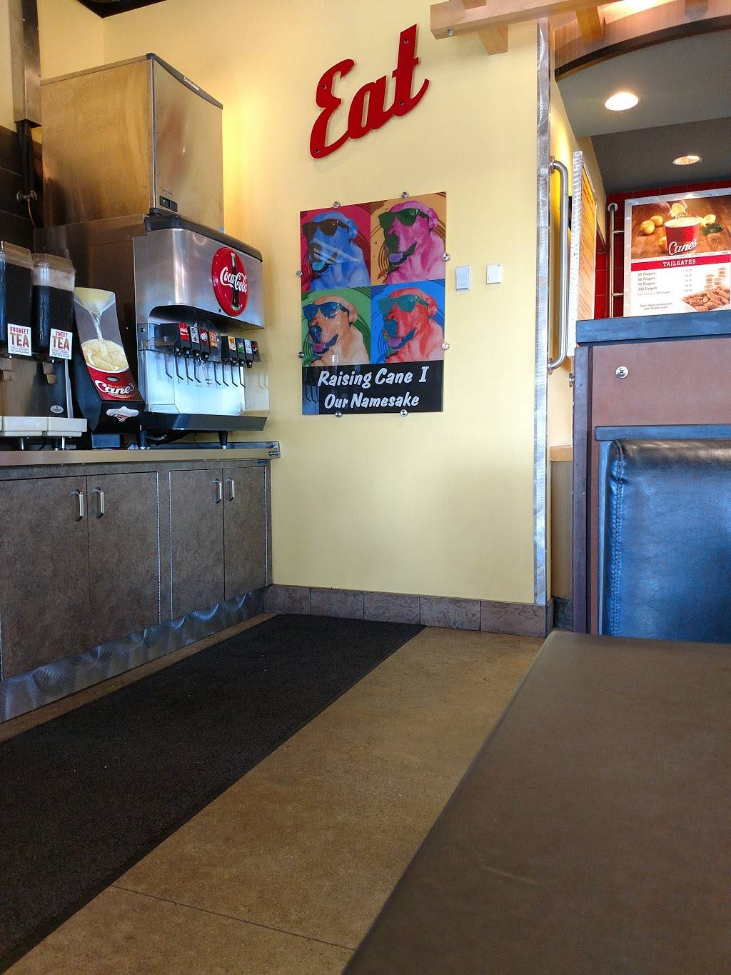 Raising Canes Chicken Fingers | meal takeaway | 1335 S Union St, Opelousas, LA 70570, USA | 3379480866 OR +1 337-948-0866