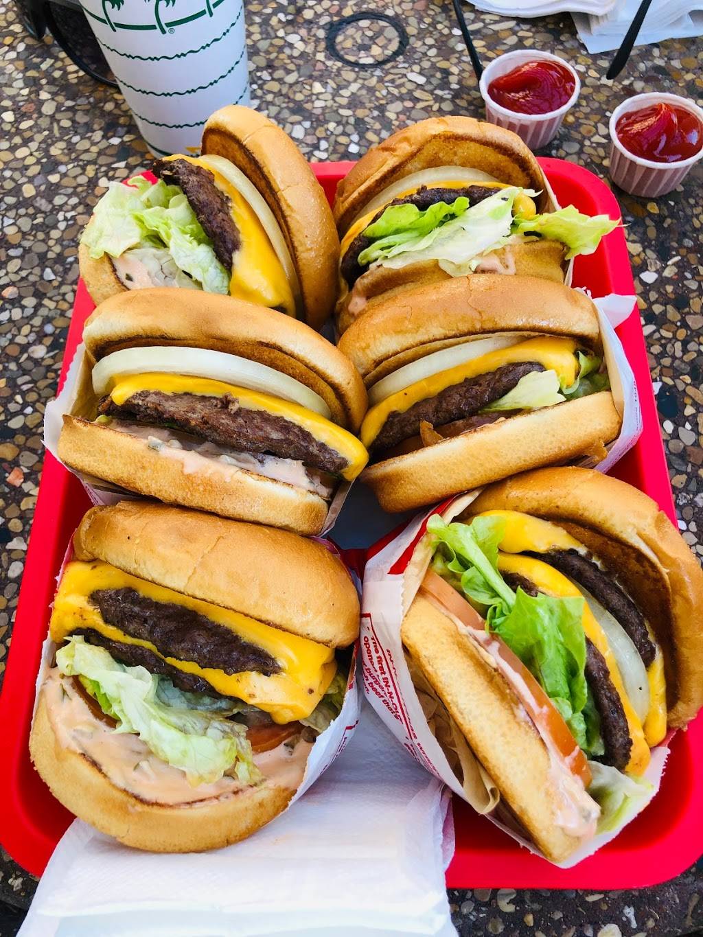 In-N-Out Burger | restaurant | 27380 La Paz Rd, Laguna Niguel, CA 92677, USA | 8007861000 OR +1 800-786-1000
