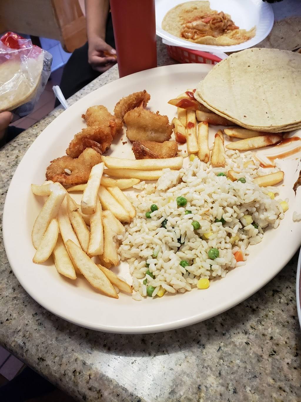 Mariscos Manzanillo | restaurant | 2124 Nadeau St, Los Angeles, CA 90001, USA | 3235853747 OR +1 323-585-3747