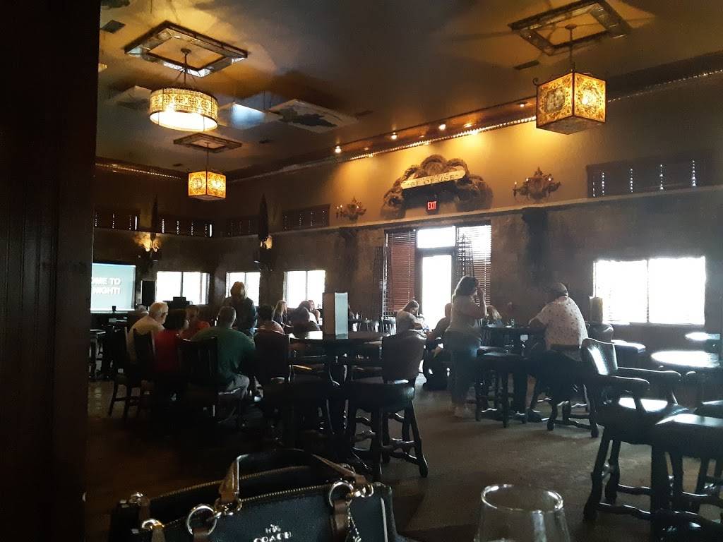 Tasting Room | restaurant | 2833-2895 N County Line Rd, De Soto, IL 62924, USA | 6189569910 OR +1 618-956-9910