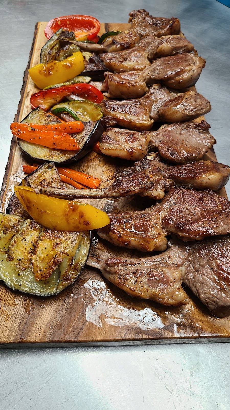 Balkan Cafe | restaurant | 293 Grand St, Paterson, NJ 07501, USA | 9733419341 OR +1 973-341-9341