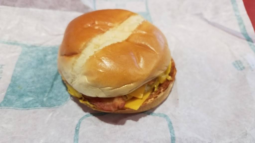 Jack in the Box | restaurant | 19818 N 27th Ave, Phoenix, AZ 85027, USA | 6237803669 OR +1 623-780-3669