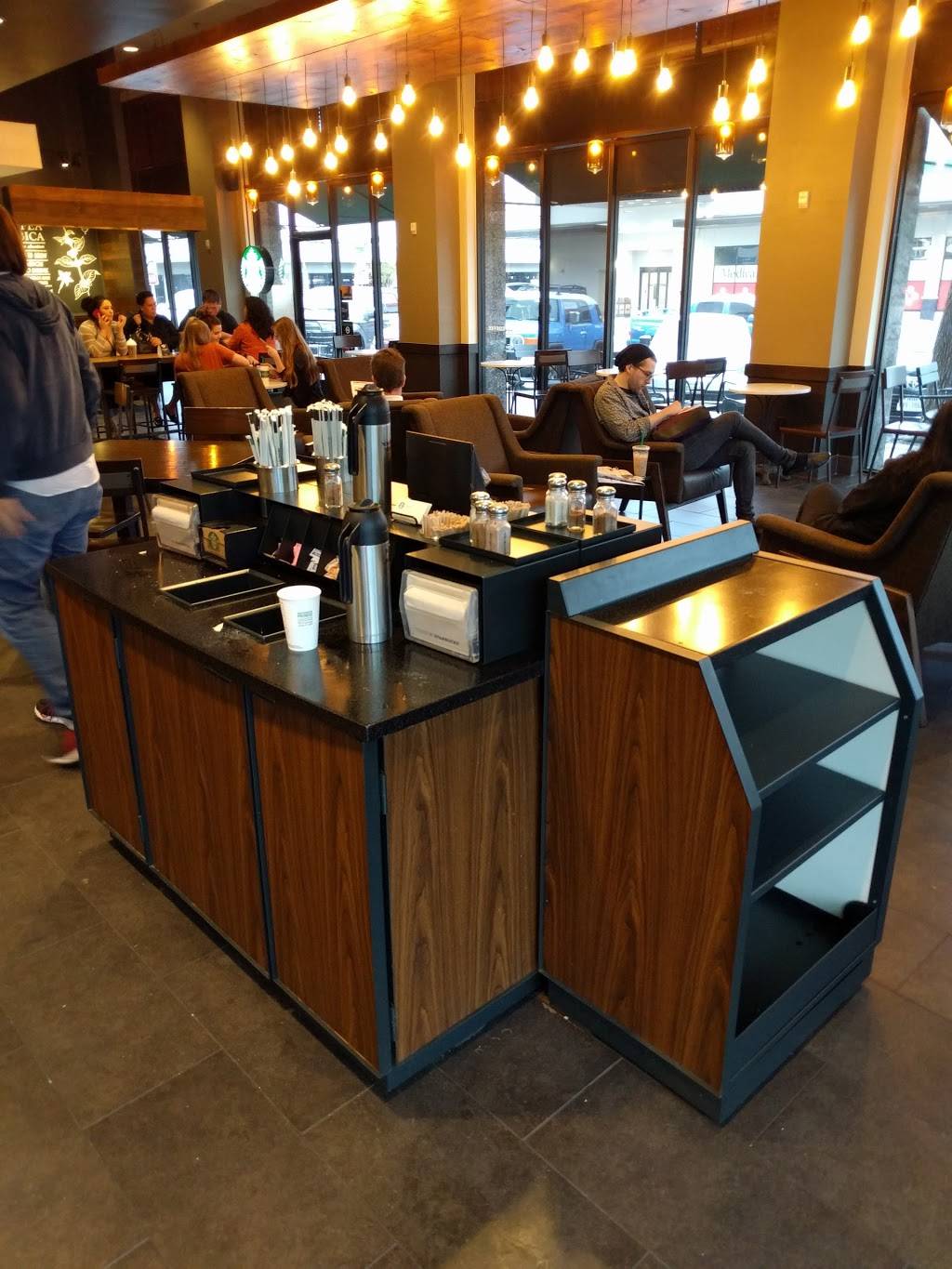 Starbucks | cafe | 8411 Preston Rd #100, Dallas, TX 75225, USA | 2149873291 OR +1 214-987-3291