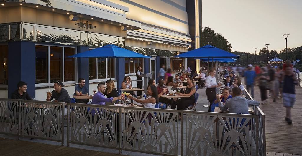 Silver Diner RIO | restaurant | 9811 Washingtonian Blvd Suite L-10, Gaithersburg, MD 20878, USA | 3013213530 OR +1 301-321-3530